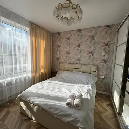 Апартаменты Гранд Виктория Promyshlennyy Exterior photo