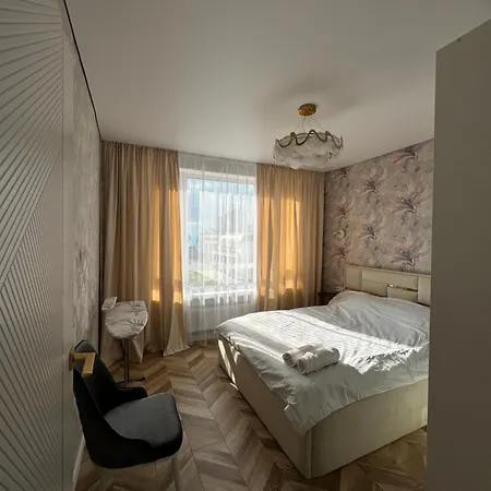 Апартаменты Гранд Виктория Promyshlennyy Exterior photo