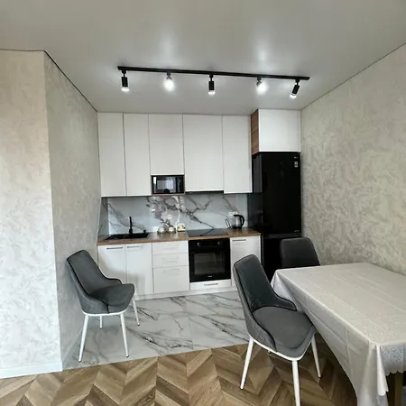 Апартаменты Гранд Виктория Promyshlennyy Exterior photo